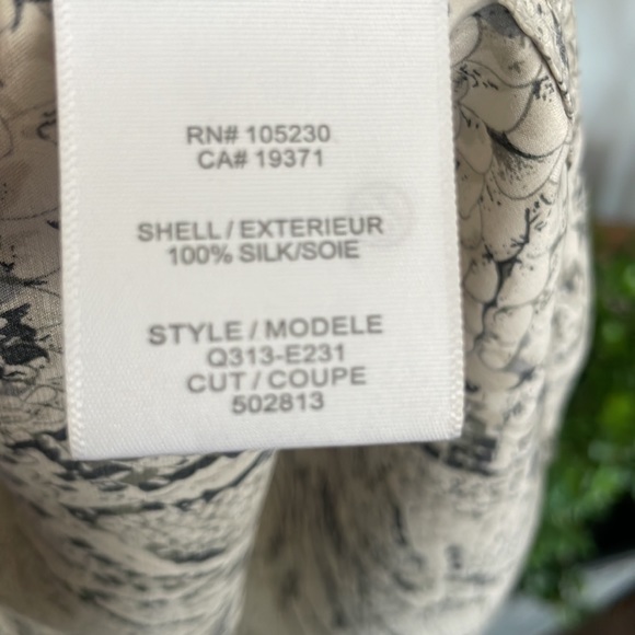 Equipment France - 100% Silk Designer Blouse - Small - Picture 4 of 8